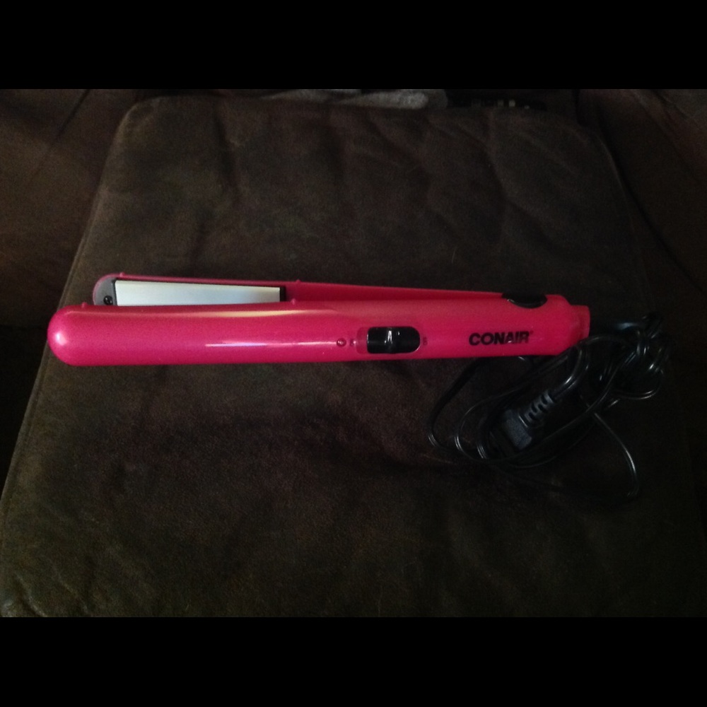 Con air Straightner
